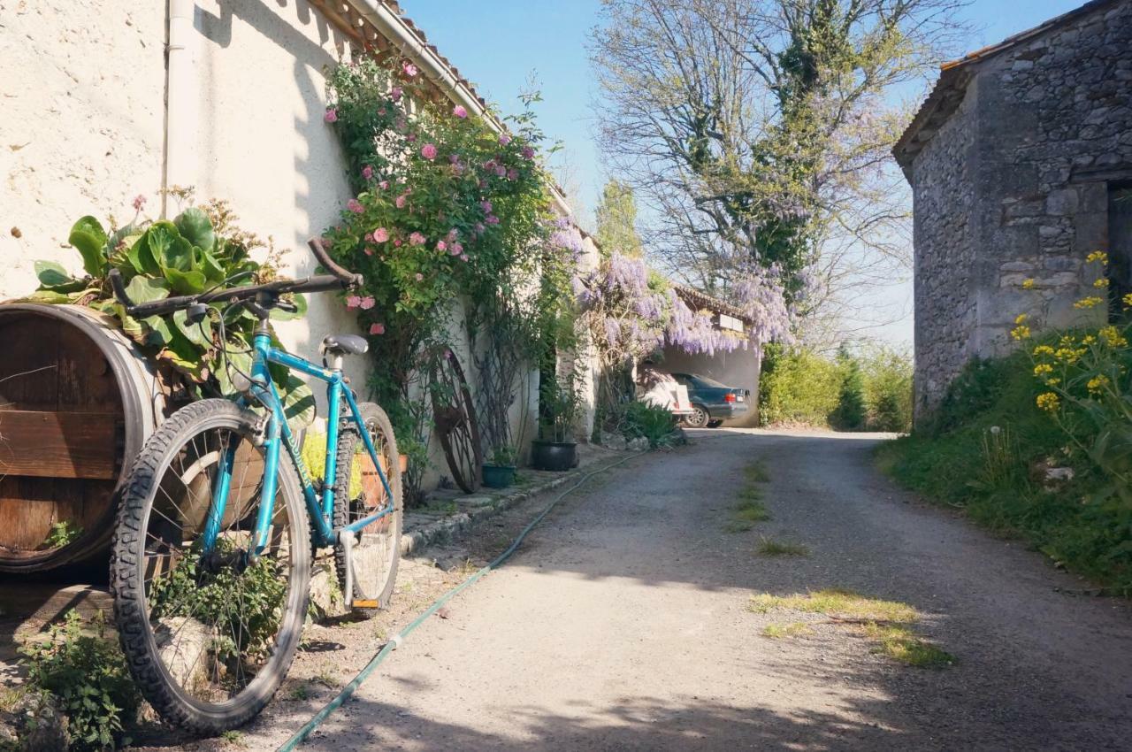 Bed and Breakfast Le Peyrail Les Lèves-et-Thoumeyragues Zewnętrze zdjęcie